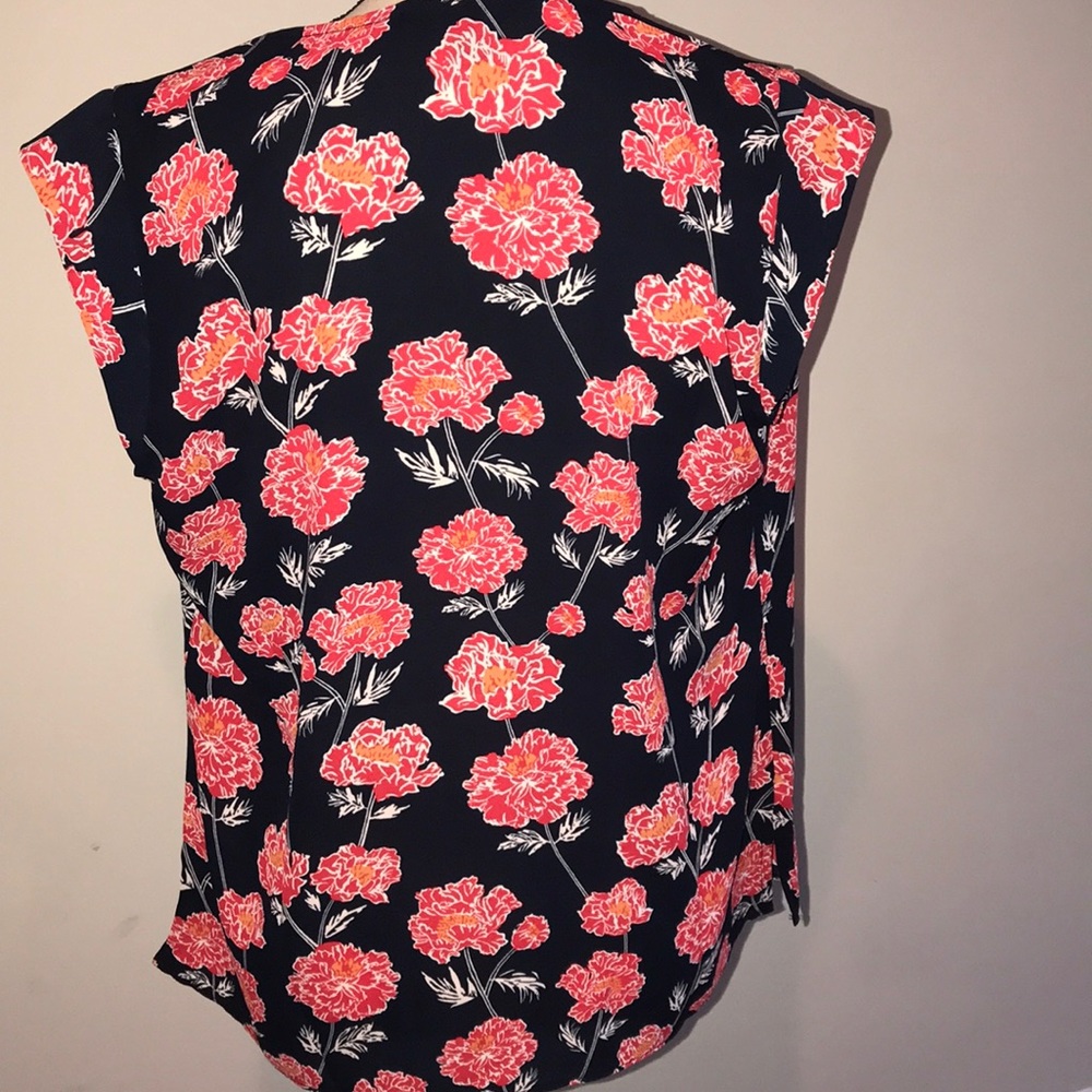 Banana Republic Floral Top - Picture 3 of 3